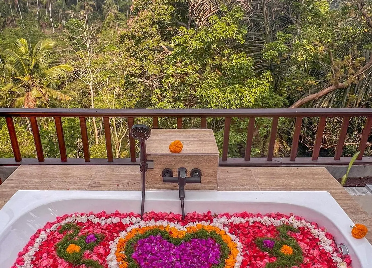 Made Punias Jungle Paradise Ubud  Aparthotel